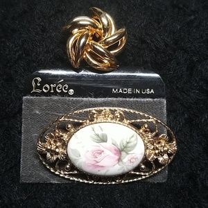 VTG Loree gold tone brooch wrose porcelain center